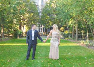 Paige Battinelli and Peter Kontrafouris will wed