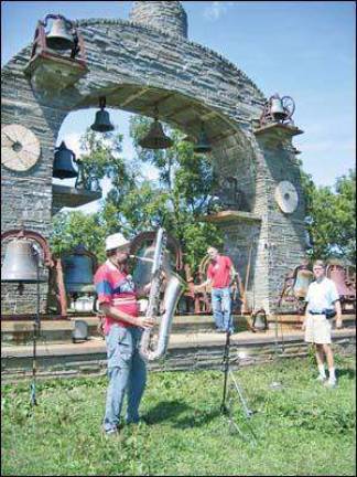 Lakeside artists hold first public show