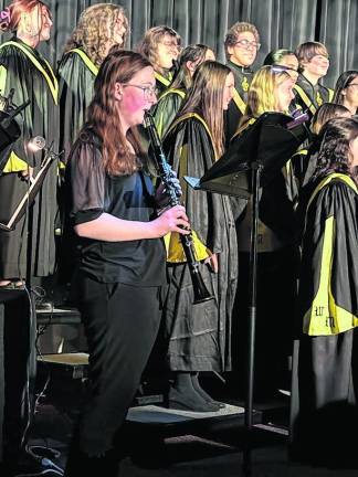 Anna Koenemund performs on clarinet.