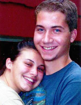 Rebecca Reardon to marry Brandon Sleight