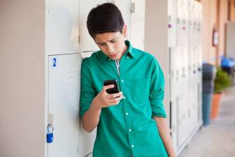 From total bans to lunch breaks: school cellphone rules vary