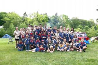 Pack 9 celebrates the outdoors with family.