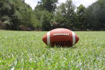 Highlanders beat Lakeland, 27-7