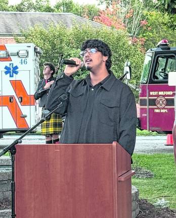 Giovanni Ramos sang the National Anthem.