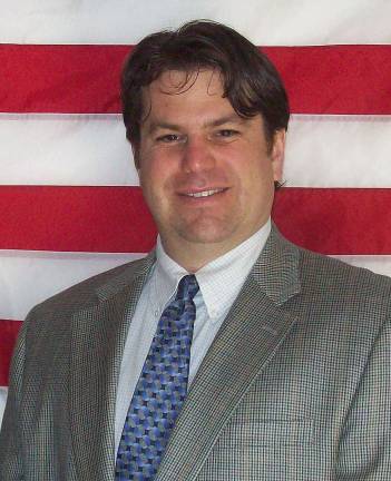 Mike Hensley and Vivienne Erk are the Regular Republican Organization candidates for council.