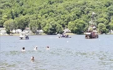 Pinecliff Lake boat parade, July 4, 2022.