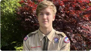 Eagle Scout adds benches at Nosenzo Park