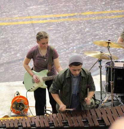 Marc Gigliuto and Danielle Dreyer focus on doing their best during the competition.