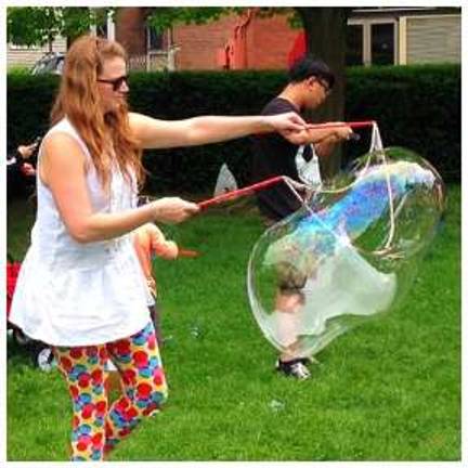 Bubble parade returns to Warwick