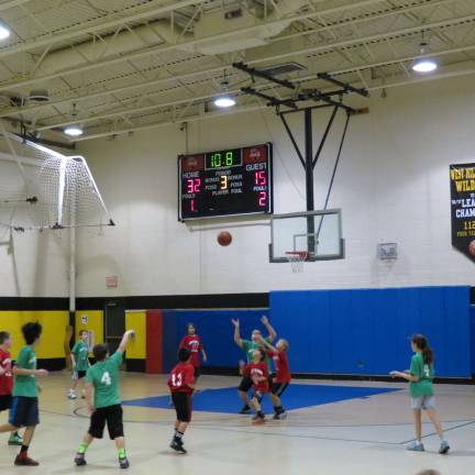 The celtics lead from the beginning of the championship game, making good passes to their big man under the hoop.