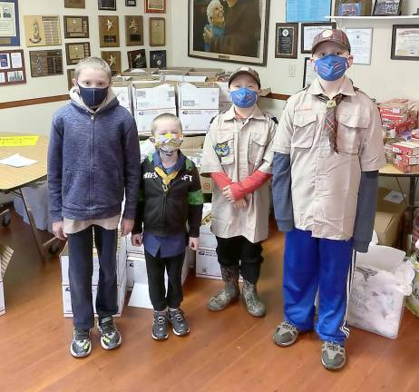 Pack 9 holds food drive