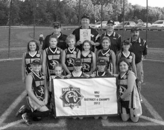 Xtreme defeats Vernon for district softball championship