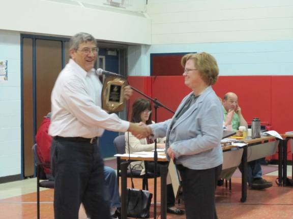 Carter recognized for school board service