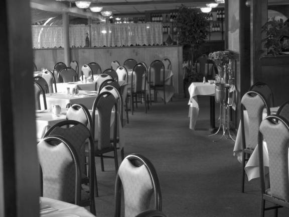 Joey's Vito and Michael's is now open for business. The dining room is attractive and inviting and has a piece of local history in the mural on the wall.