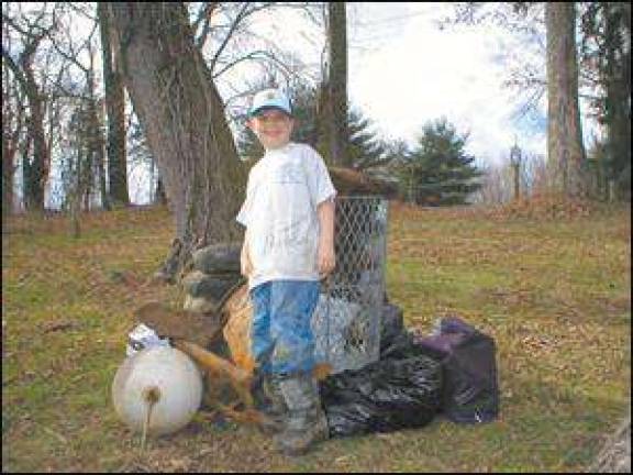 Scouts clean up underwater area at Brown's Point