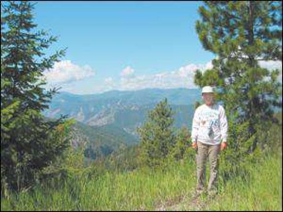 Teacher hikes Lewis and Clark Trails