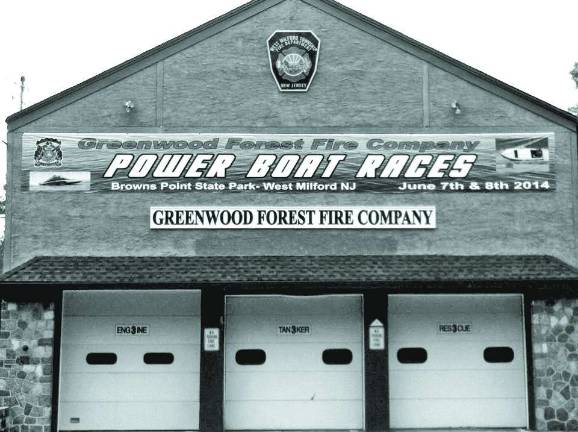 Source: Greenwood Lake Power Boat Races Facebook