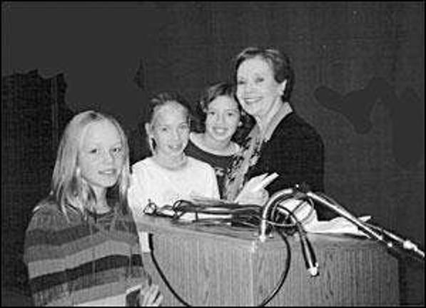 Holocaust survivor speaks to students