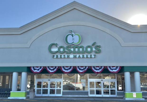 Cosmo’s Fresh Market hosts Customer Appreciation Day