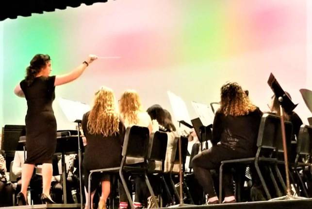 WMHS holiday concert held