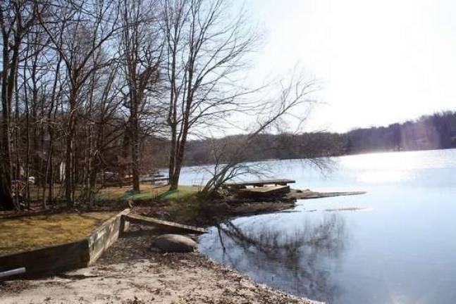 Lakefront Property Owners holding meeting