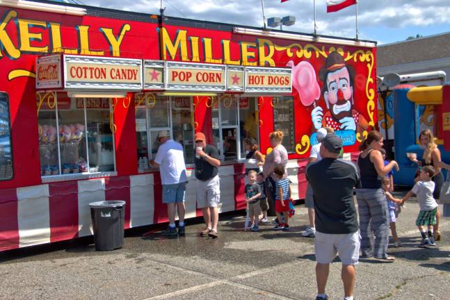 The circus made its second stop in town. A donation to the animal shelter by organizer HEAT was returned.