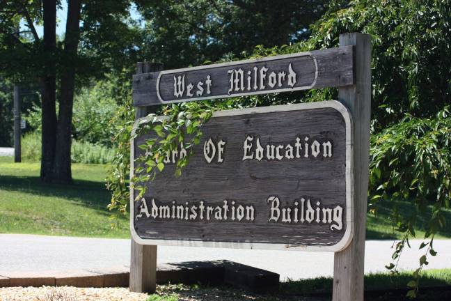 Two newcomers will join school board