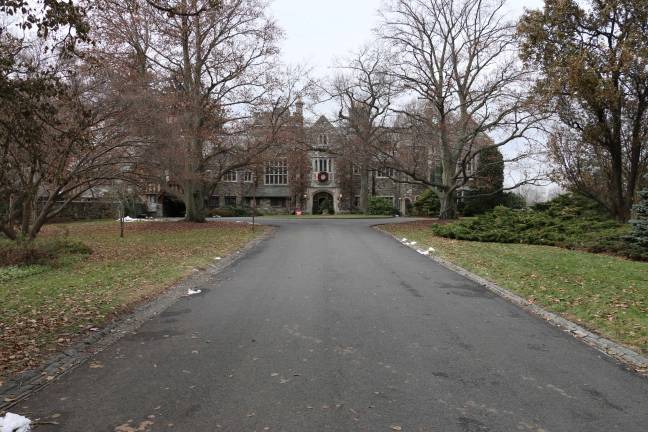 Skylands Manor sparkles