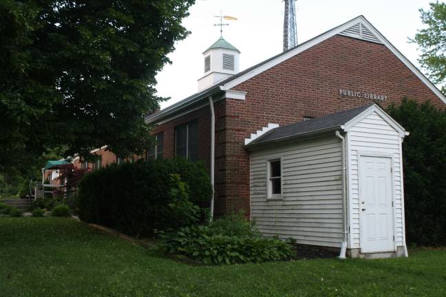 Township, library discuss plans