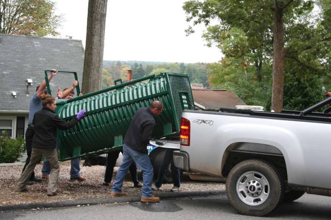 Bear killed after breaking into Pinecliff Lake home