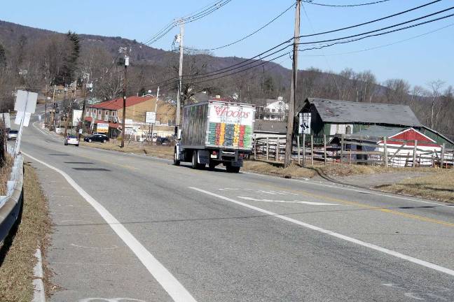 Council wants to get talks going for sidewalks in center of town