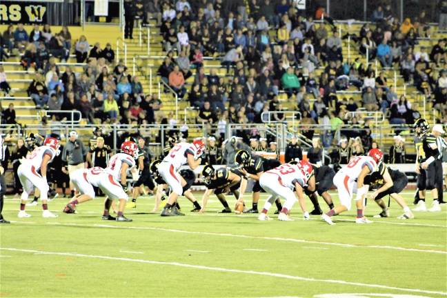 The Highlanders get ready to snap the ball during its home OT win over Lakeland last Friday night.