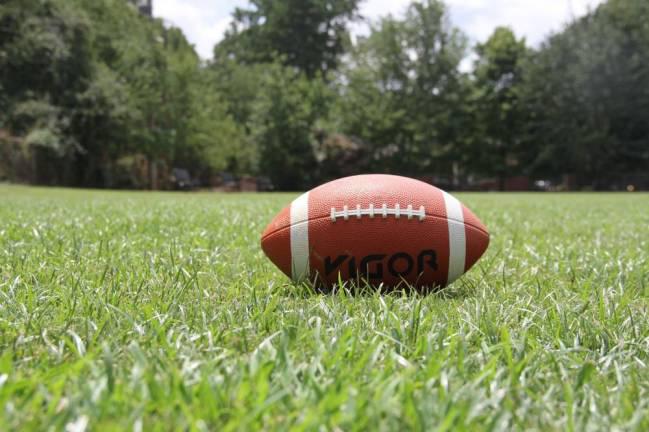 Highlanders beat Lakeland, 27-7