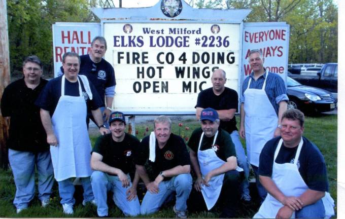 Hot hot hot wing night