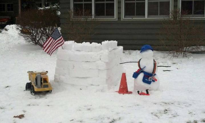 Tha Banola family took the patriotic route with their salute to our servicemen and women.