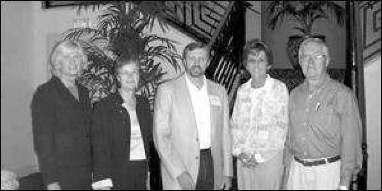 Library board attends institute