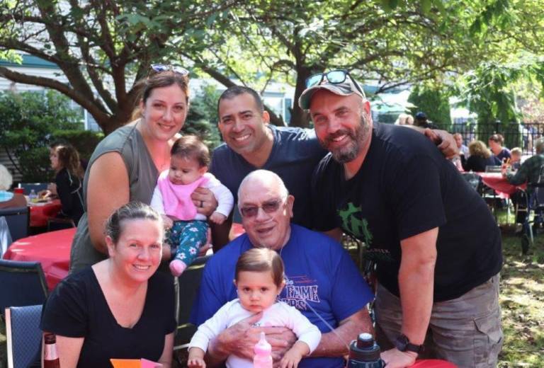 $!Family visits a resident on Grandparent’s Day on Day One of National Assisted Living Week